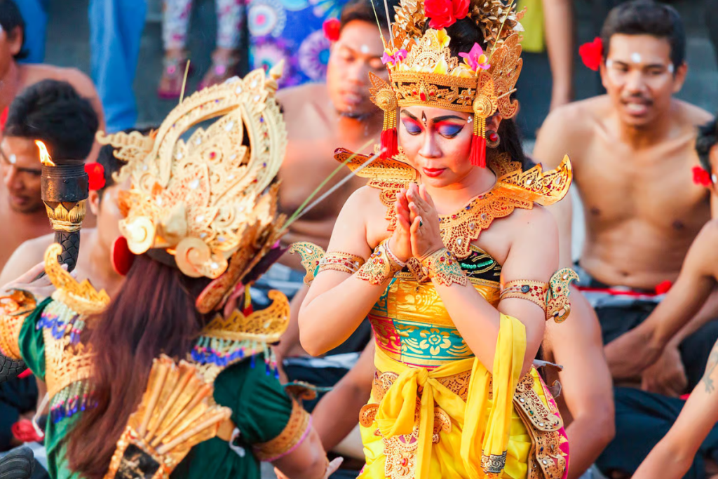 kecak dance uluwatu bali