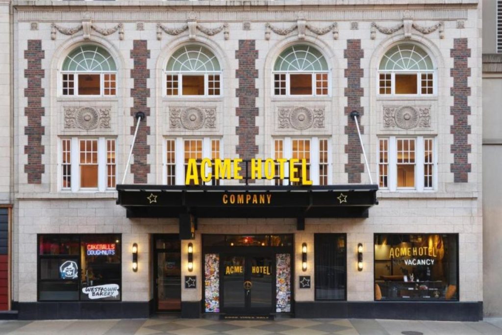 best hotels in Chicago near top attractions