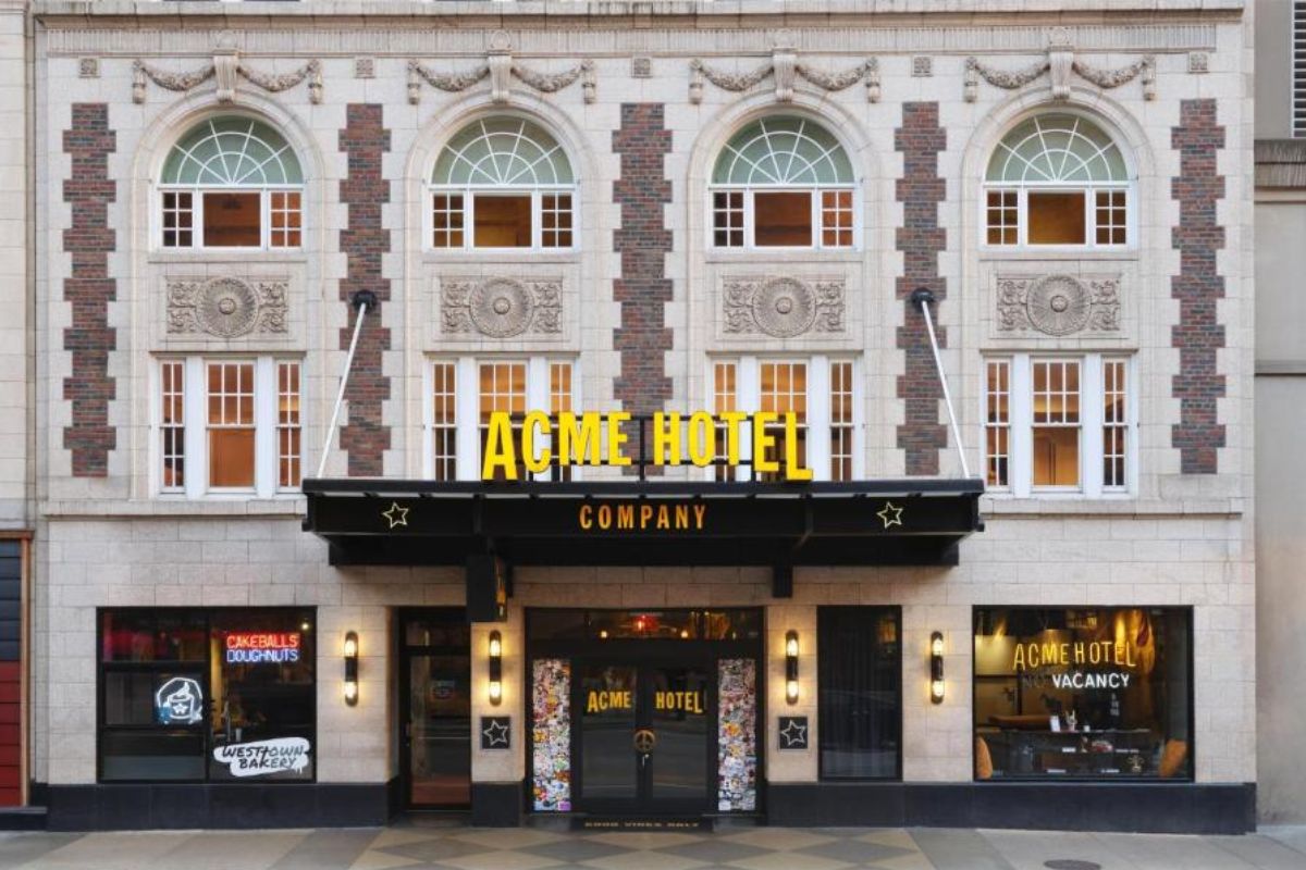 best hotels in Chicago near top attractions
