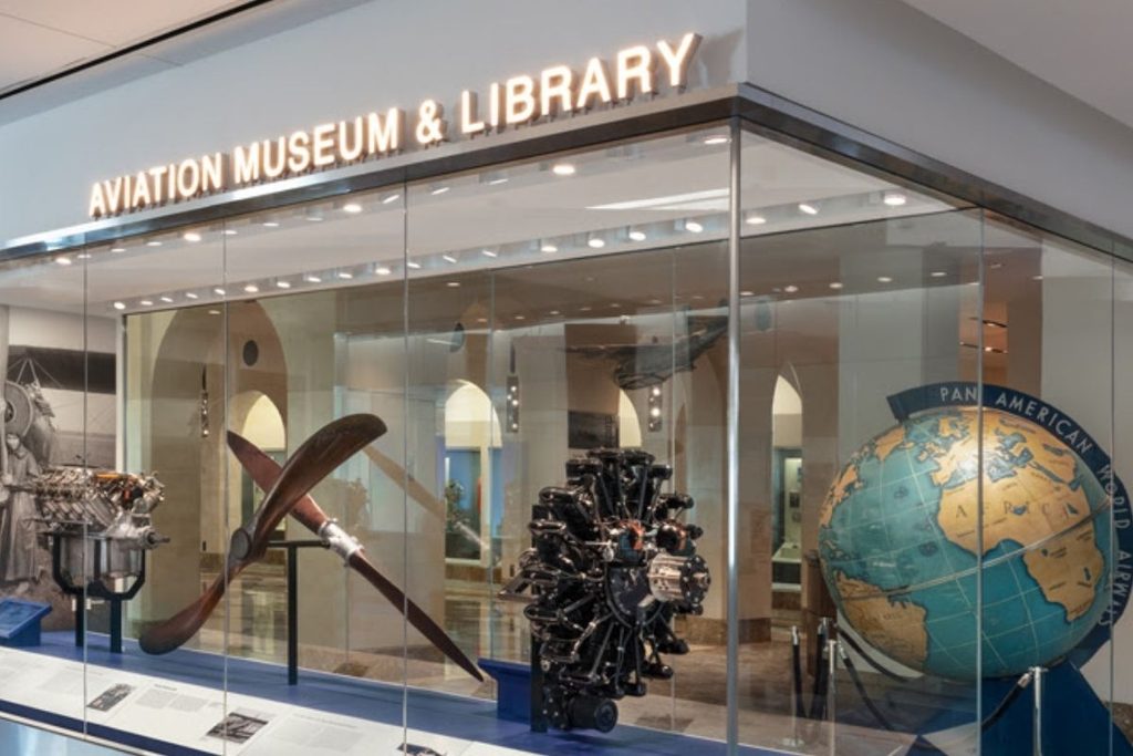 SFO airport museum and library